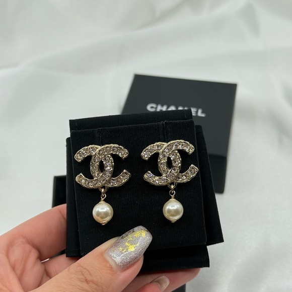 CHANEL Statement Gold Crystal CC and Pearl Dangle Earrings - Picture 11 of 12